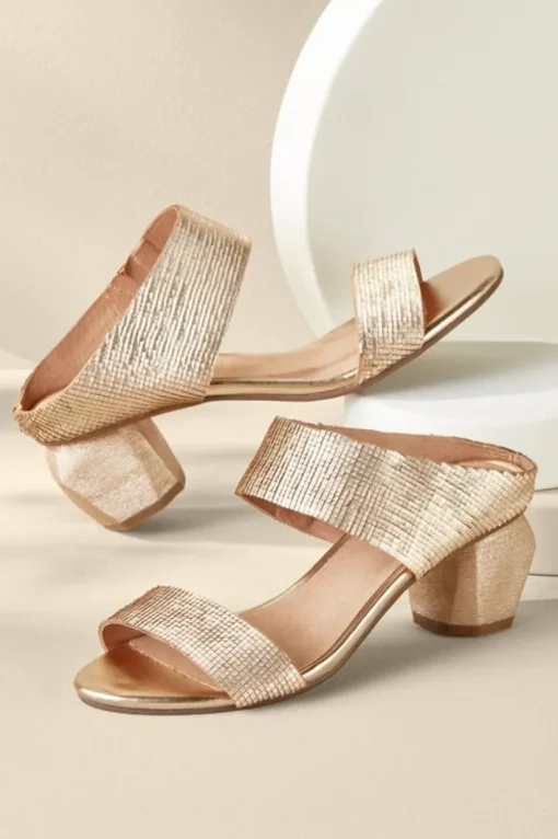 Antelope Amelia Textured Sandal