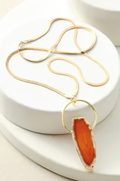 Arista Halo Pendant Necklace