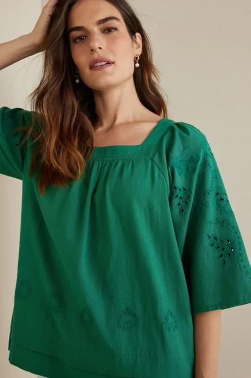 Avery Top