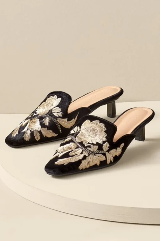 Carolina Embroidered Mule