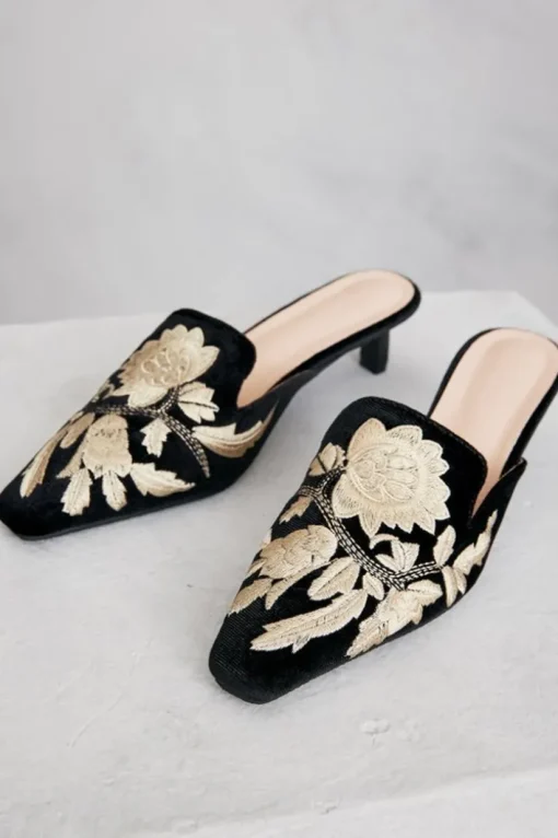 Carolina Embroidered Mule
