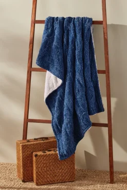 Cecilia Chenille Throw