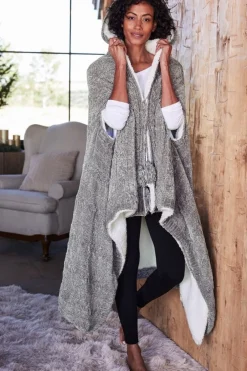 Chenille Sherpa Wearable Throw