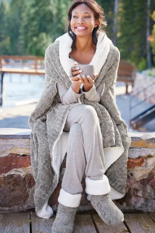 Chenille Sherpa Wearable Throw