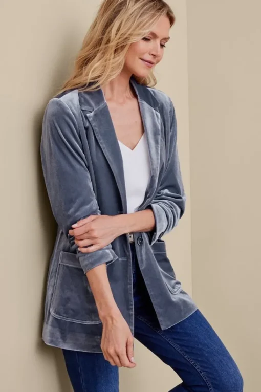 Holly Velvet Blazer