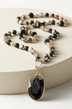 Layla Pendant Necklace
