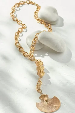 Pacha Pendant Necklace