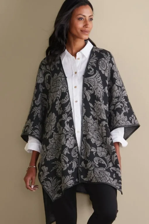 Rian Jacquard Ruana