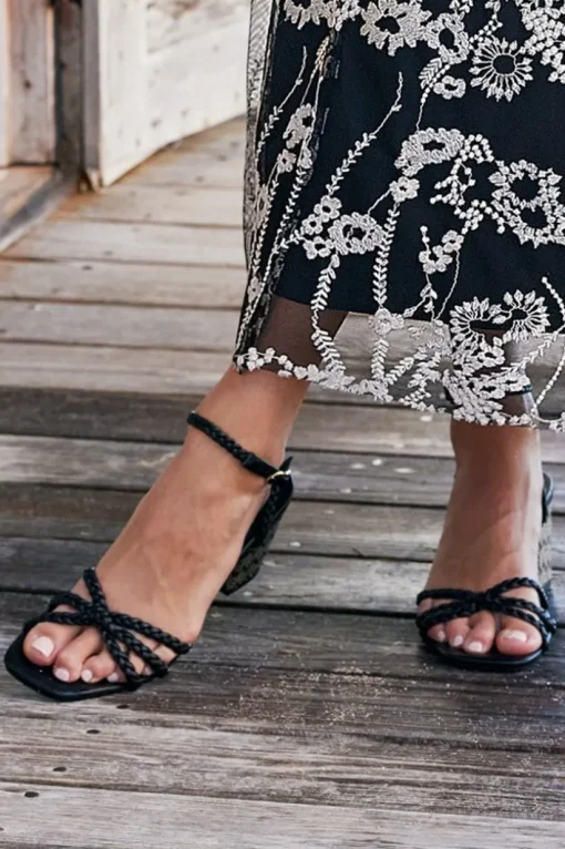 Seychelles Cater To You Sandal