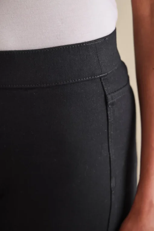 Ultimate Denim Pull-On Slim Leg Jeans