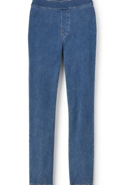 Ultimate Denim Pull-On Slim Leg Jeans
